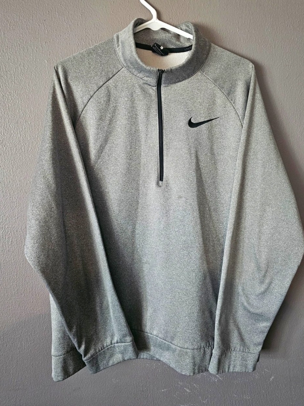Nike Men's Grey Quarter-Zip Pullover